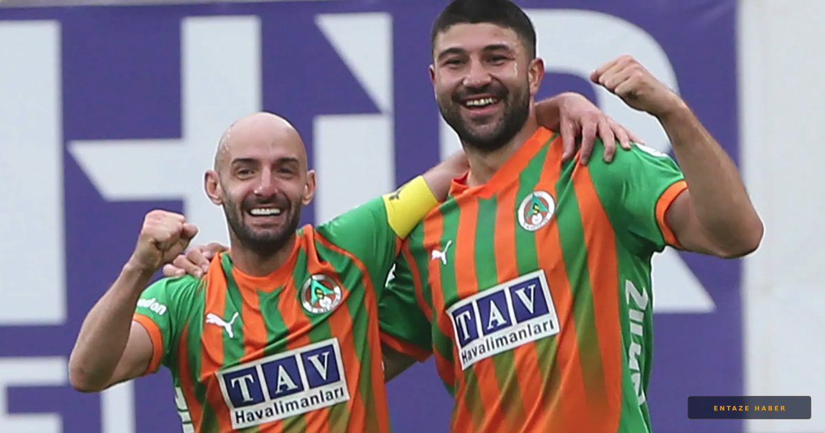 Alanyaspor Efsanesi Efecan Karaca'nın Yeni Durağı Belli Oldu: Yuvaya Dönüş!