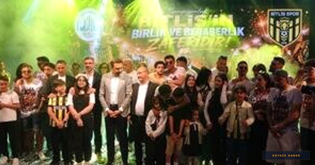 Bitlis'te 24 Yıllık Hasret Bitti: Şampiyonluk Gecesinde Görkemli Kutlama