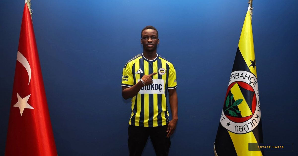 Fenerbahçe'den Geleceğe Yatırım: Amara Diouf Sarı-Lacivertli Formayı Giydi