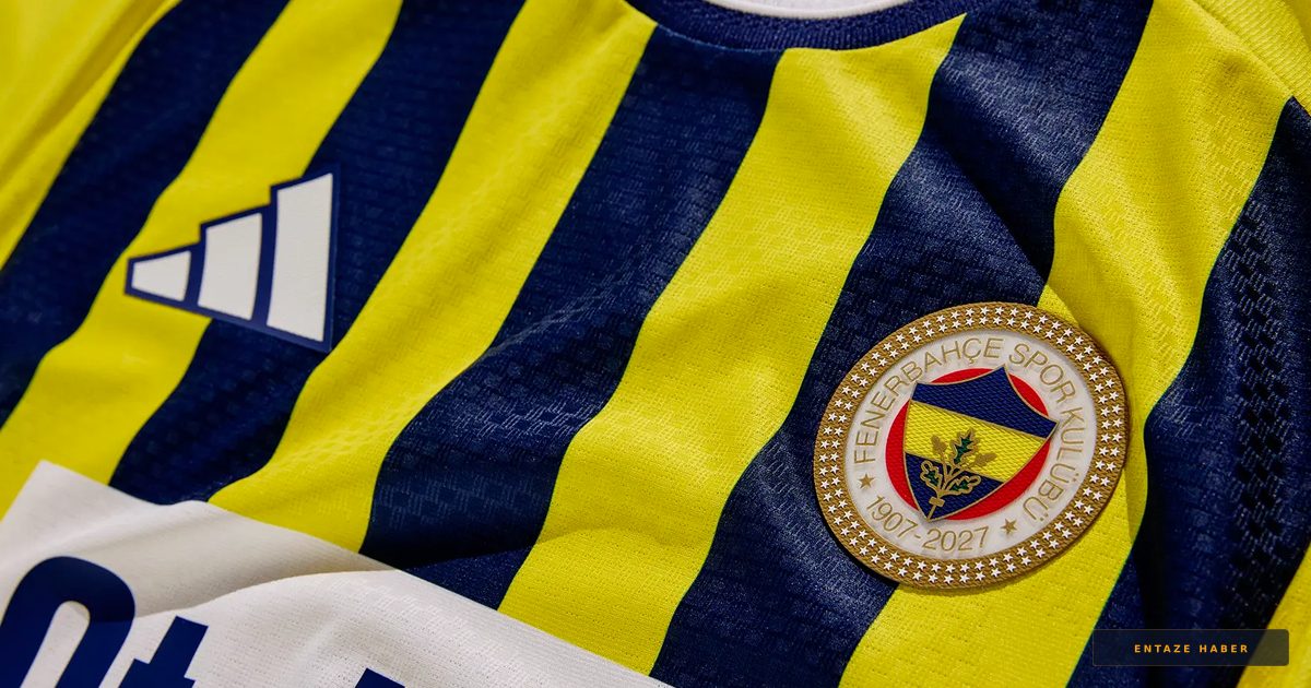 Fenerbahçe'de Kaleci Operasyonu: İrfan Can Eğribayat Süper Lig'de Kalıyor