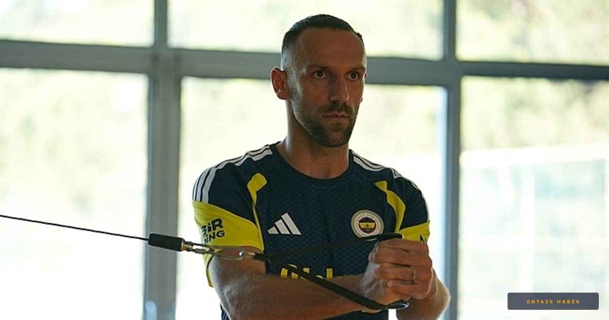 Fenerbahçe'de Vedat Muriqi Şoku: Yıldız İsimden Kötü Haber Geldi!