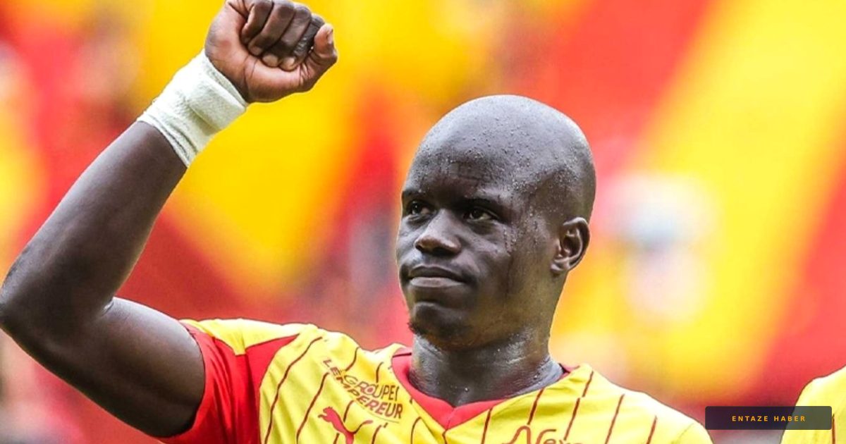 Fenerbahçe'nin Savunma Operasyonu: Malang Sarr İçin Resmi Teklif Masada!