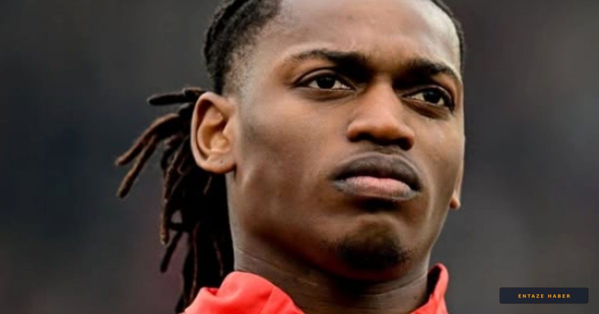 Milan'ın Yıldızı Rafael Leao İçin Tek Talip Galatasaray: İtalyan Basını Duyurdu!