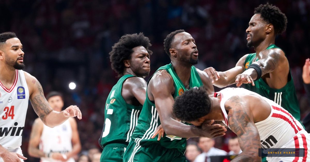 Yunanistan'da Dev Finalde Skandal: Olympiakos Şampiyon, Saha Karıştı!